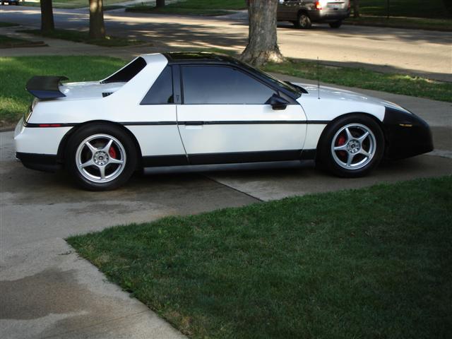 Lowered Fiero Pictures And How? - Pennock's Fiero Forum